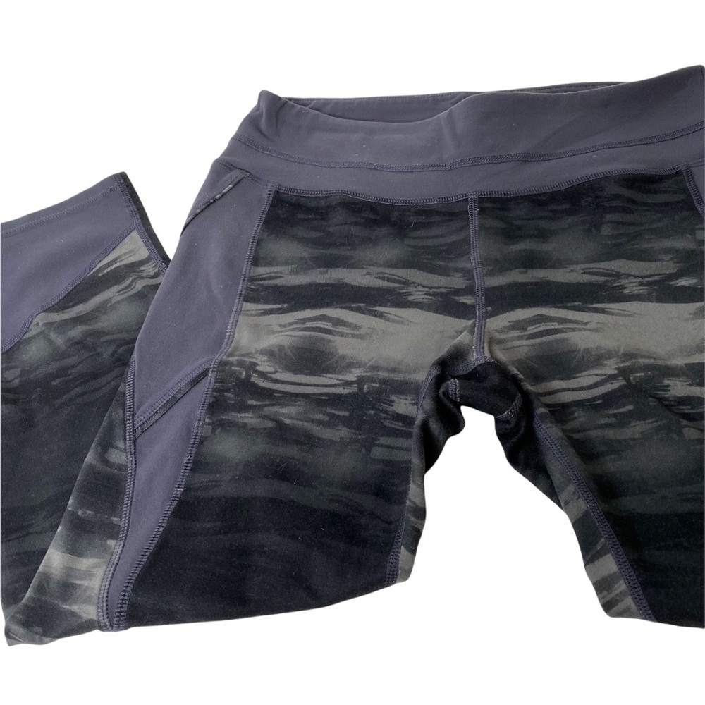 ATHLETA Chaturanga Camo Mesh Crop Leggings Grey Black Blue Calf Length Small